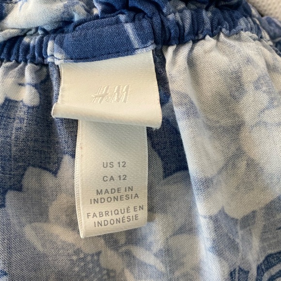 H&M blue flowered maxi - Picture 3 of 3